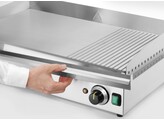 Grill rainure 1/3  HENDI  Kitchen Line  230V/3500W  697x474x H 241mm